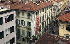 Le Petit Hotel