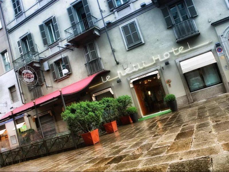 Le Petit Hotel Torino Esterno foto
