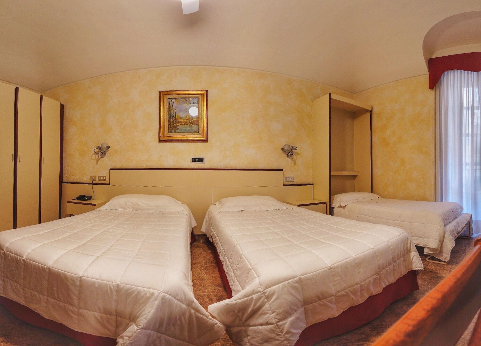Le Petit Hotel Torino Esterno foto