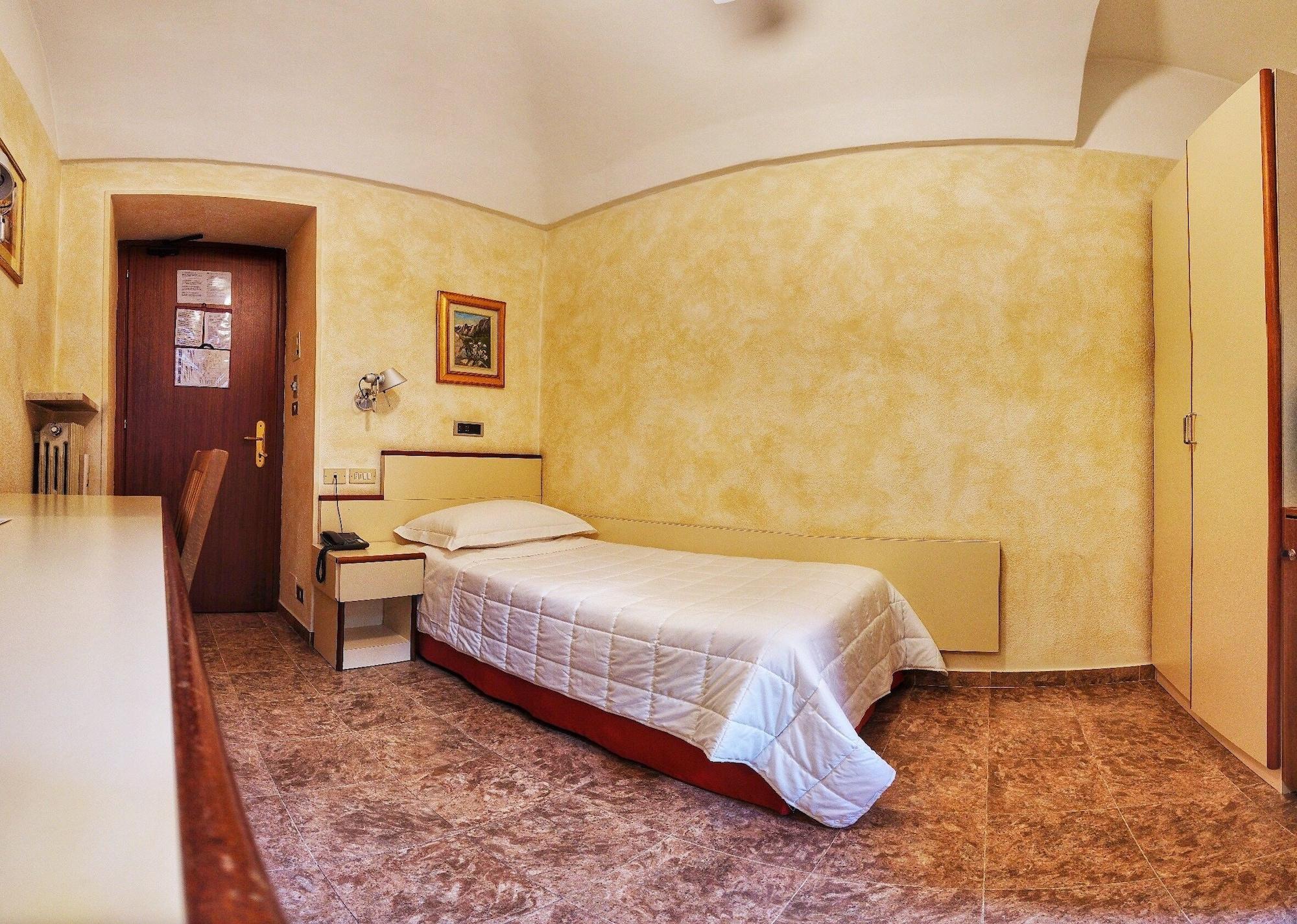 Le Petit Hotel Torino Esterno foto