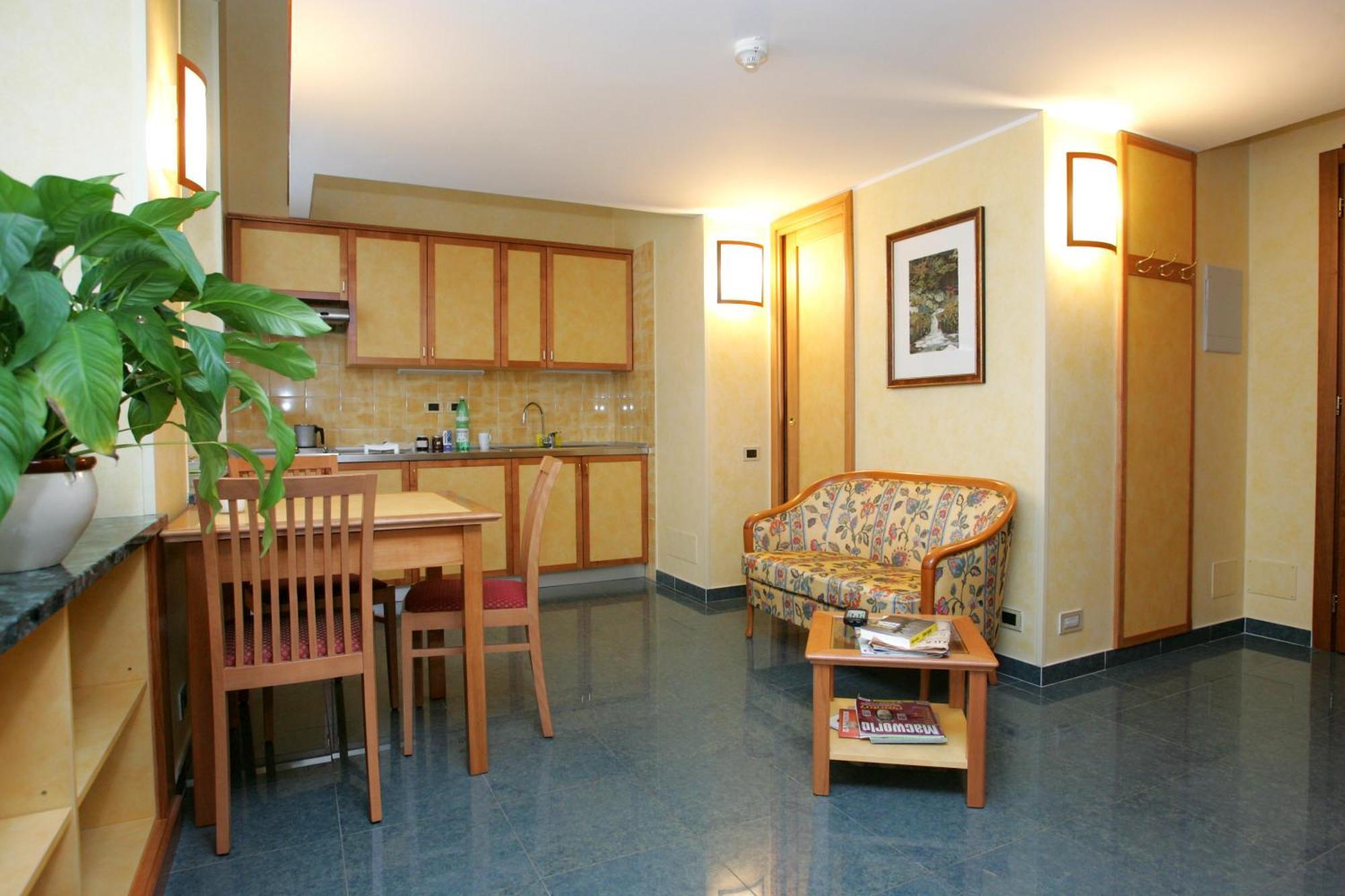Le Petit Hotel Torino Esterno foto