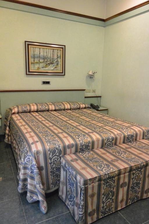 Le Petit Hotel Torino Esterno foto