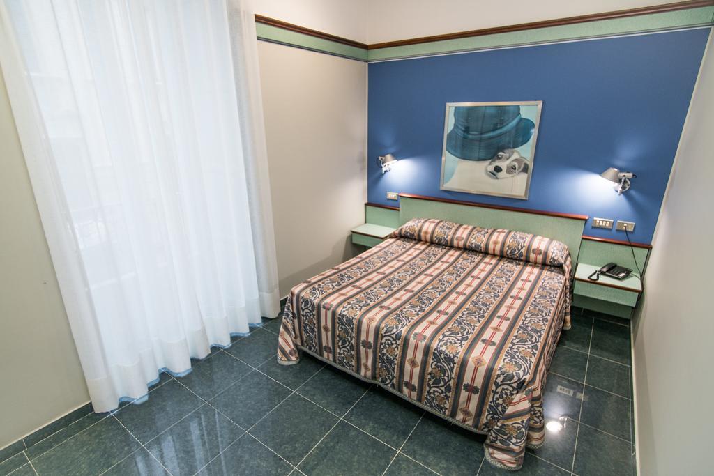 Le Petit Hotel Torino Esterno foto
