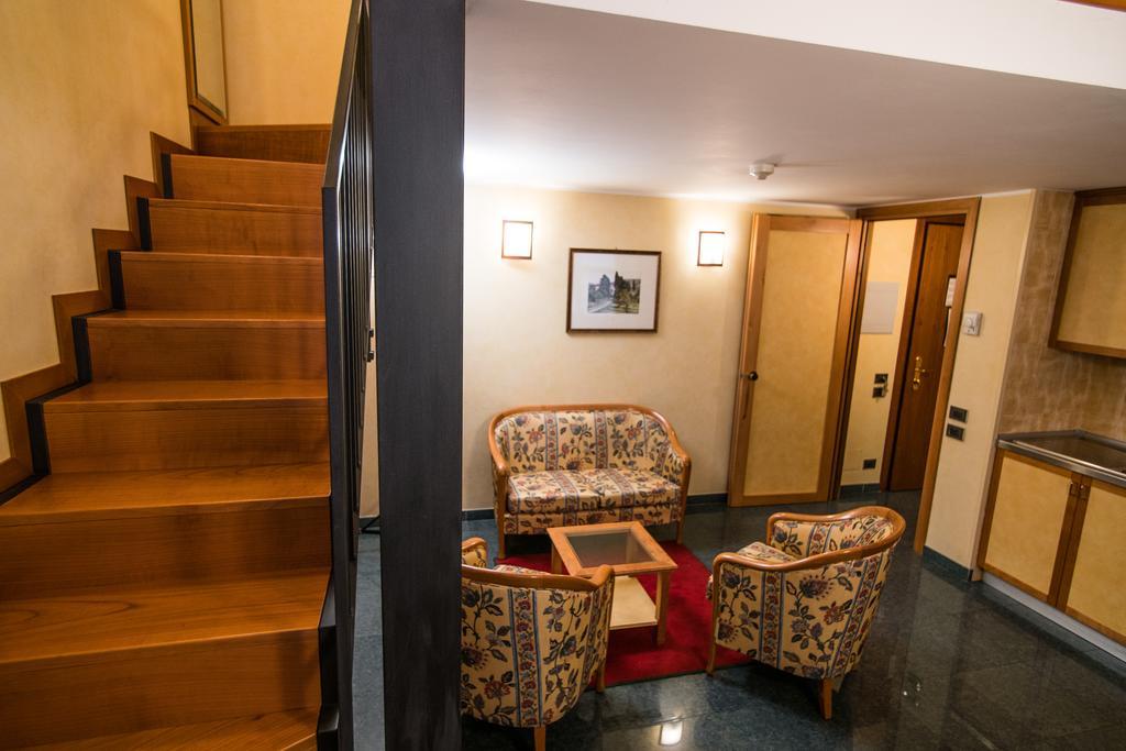 Le Petit Hotel Torino Esterno foto