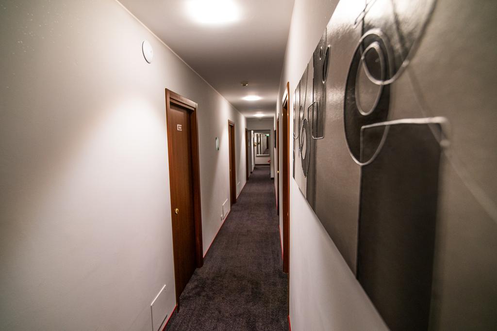 Le Petit Hotel Torino Esterno foto