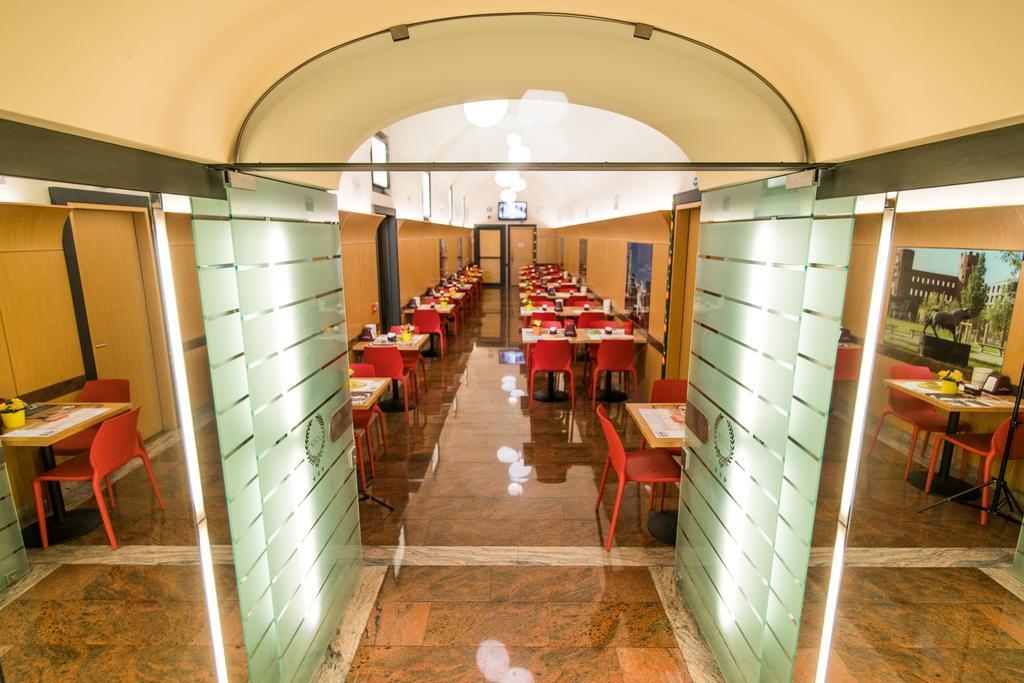 Le Petit Hotel Torino Esterno foto