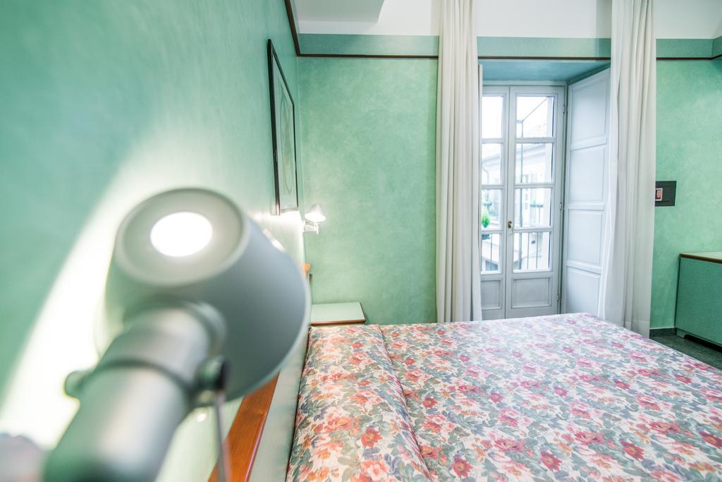 Le Petit Hotel Torino Esterno foto